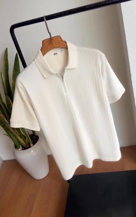 Zip-up Texured Polo T-shirt